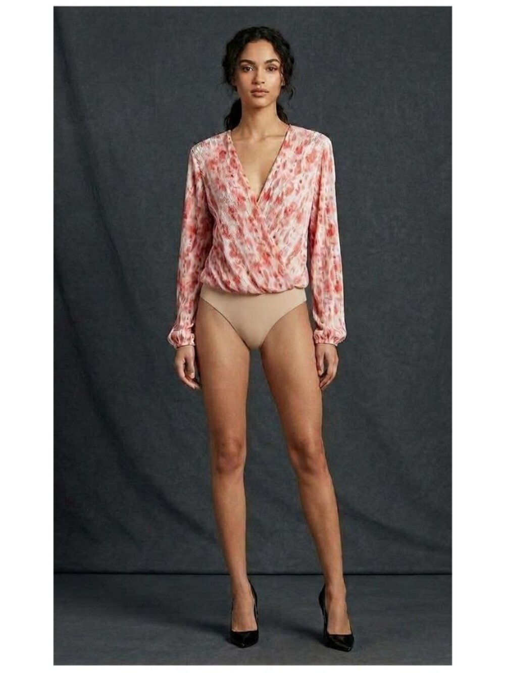 ASTR The Label XS Pink Tie-Dye Pleated Wrap Blouse Long Sleeve V-Neck Polyester